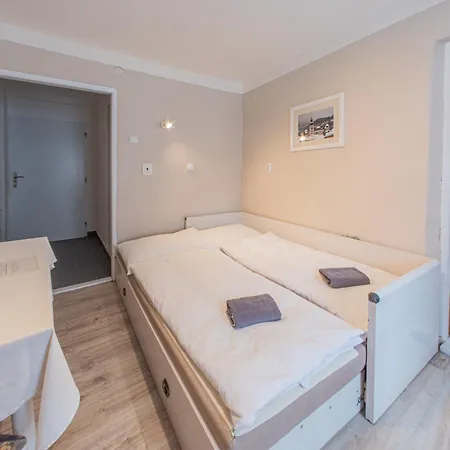 Frauenberg Homestay *