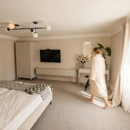 Frauenberg Homestay *